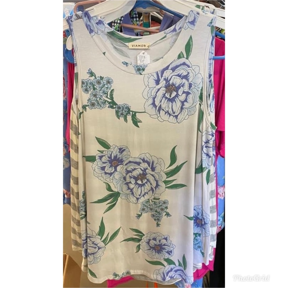 Floral Tank Top. Brand new from my boutique.